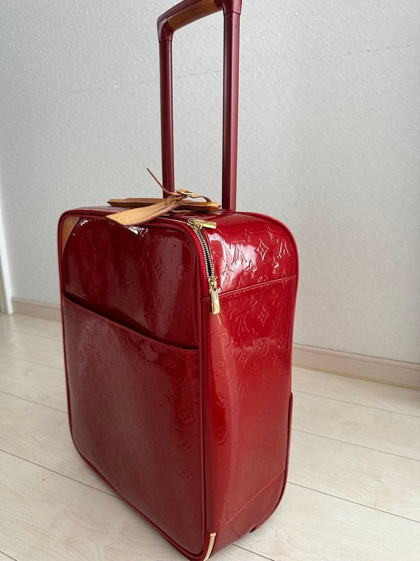 LOUIS VUITTON Monogram Vernis Red Carry-on Case 45cm H 36cm L 20cm D 2.9kg