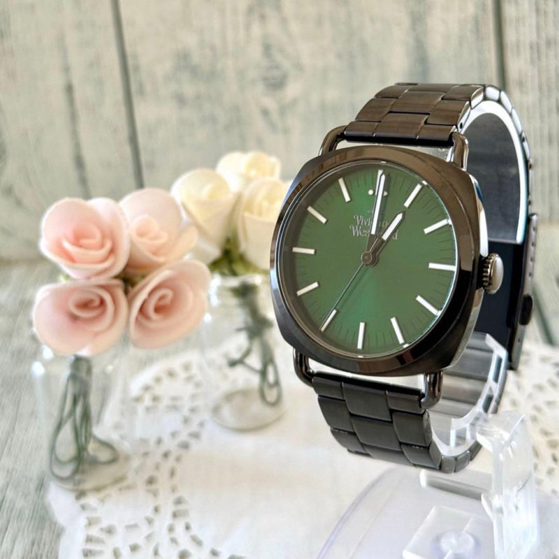 Vivienne Westwood VW-24F4 Cushion Quartz Watch 41mm Green Black 16.5cm