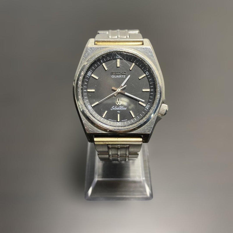 7121-8020 SilverWave Quartz 1978 Black Dial Mens Watch 16cm Wrist New