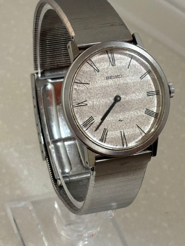 SEIKO Chariot Manual Analog Wristwatch Silver Case Linen Roman Numeral Dial