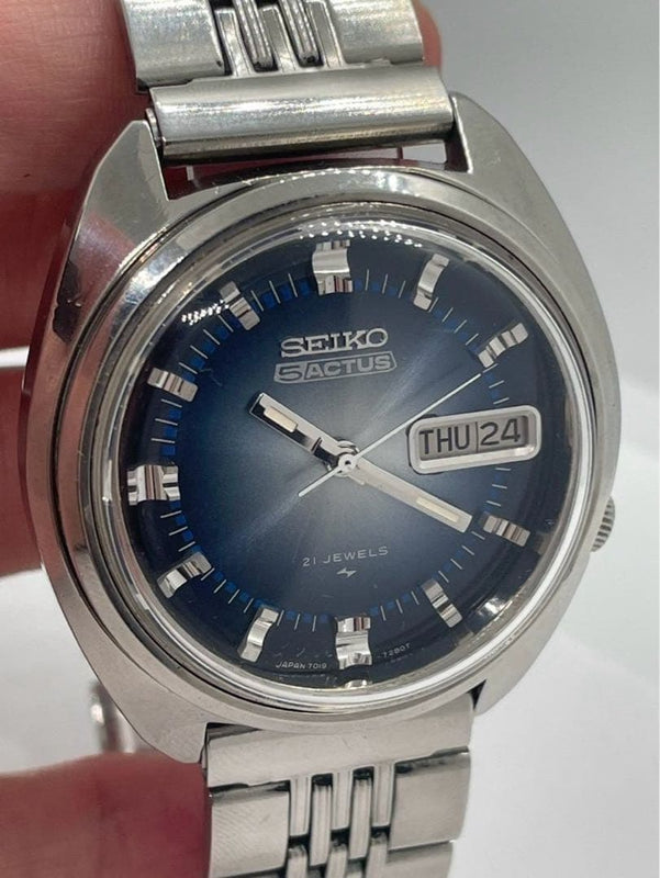 Seiko 5 Actus 7019 7210 Automatic Blue Gradient Faceted Crystal Date Day Watch