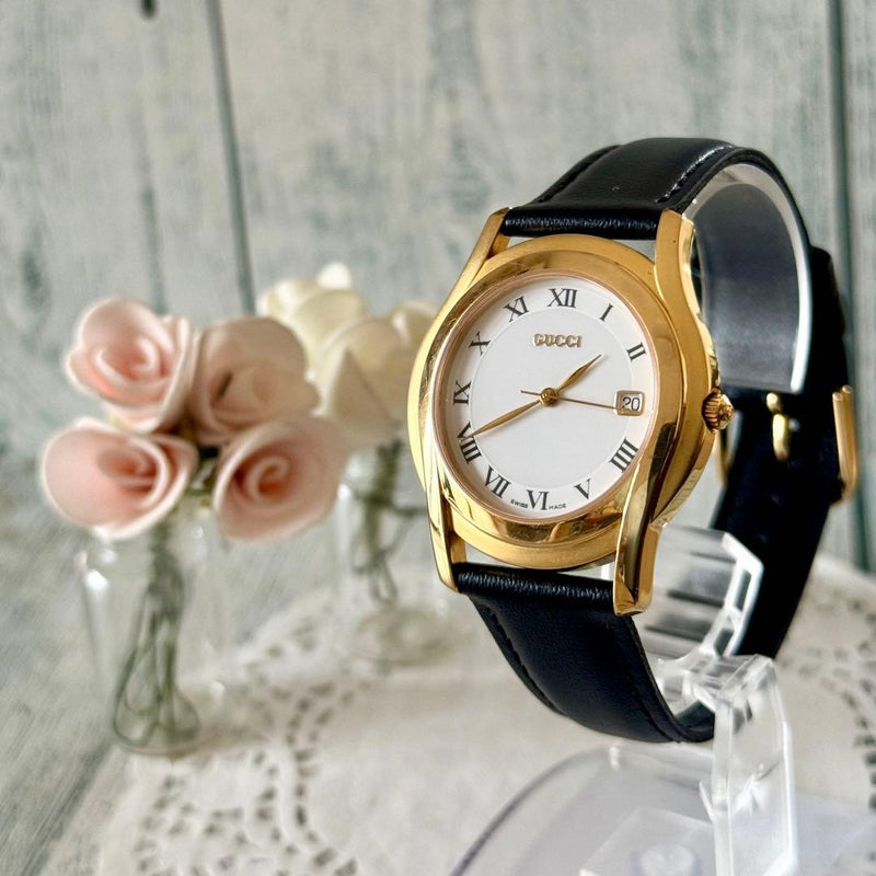Gucci 5400M Swiss Quartz Mens Watch Gold Tone 35mm White Dial Date Battery