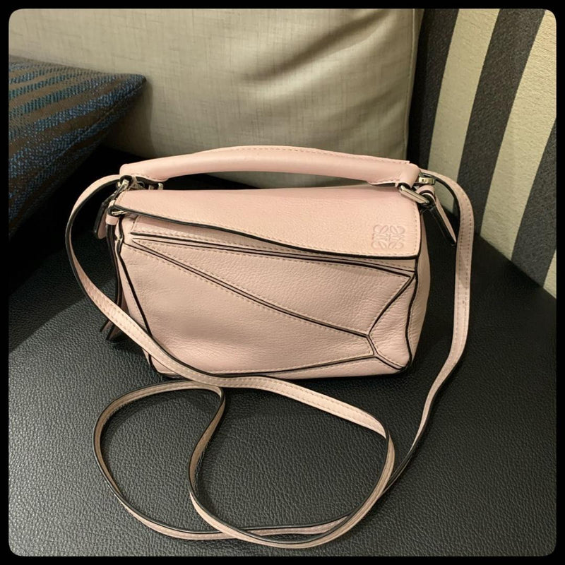 LOEWE Puzzle Mini Pink Leather Crossbody Shoulder Bag 18x13x7cm Strap 110cm