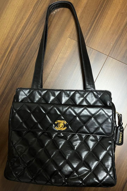 Chanel Black Lambskin Double Flap Gold CC Quilted Shoulder Bag H26 W30 D10cm
