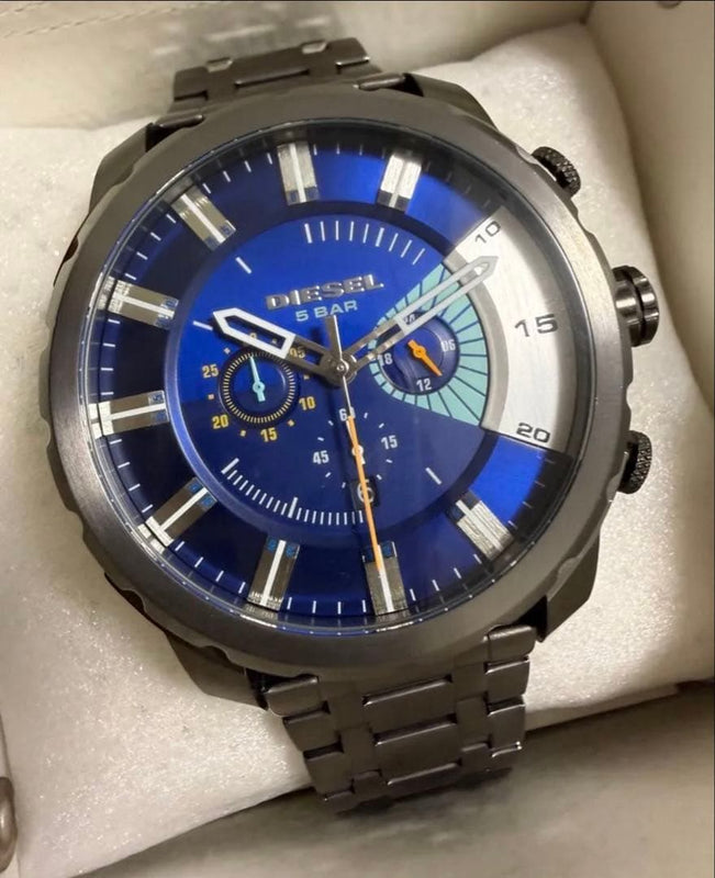 DIESEL Chronograph Watch Quartz 52mm Case 26mm Band Water Resistant 10BAR