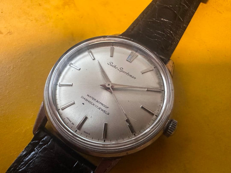 SEIKO Sportsman Manual Wind 6602-9981 Silver Dial Black Leather 1965 Seahorse
