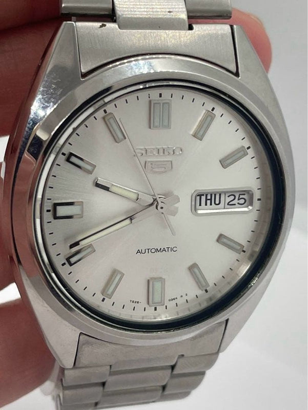 SEIKO 5 Automatic Winding Mens Wristwatch Silver Dial Skeleton Date Day Display