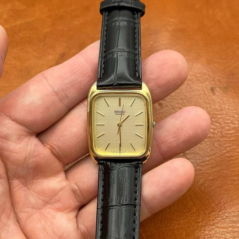 SEIKO 9021-517A Quartz Rectangular 27x34mm Gold Dial Leather Watch 1984