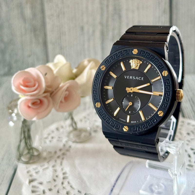 VERSACE Greca Logo VEVI00620 Mens Wristwatch Quartz 41mm Black Dial