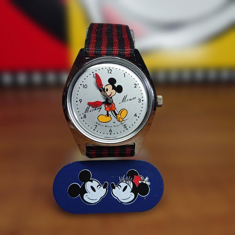 SEIKO Disney Time Mickey Mouse Manual 3.4mm Silver Dial 1970s Wristwatch