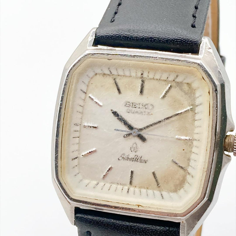 SEIKO SilverWave 8221-5000 Quartz Watch 32.8mm Silver Case Black Band