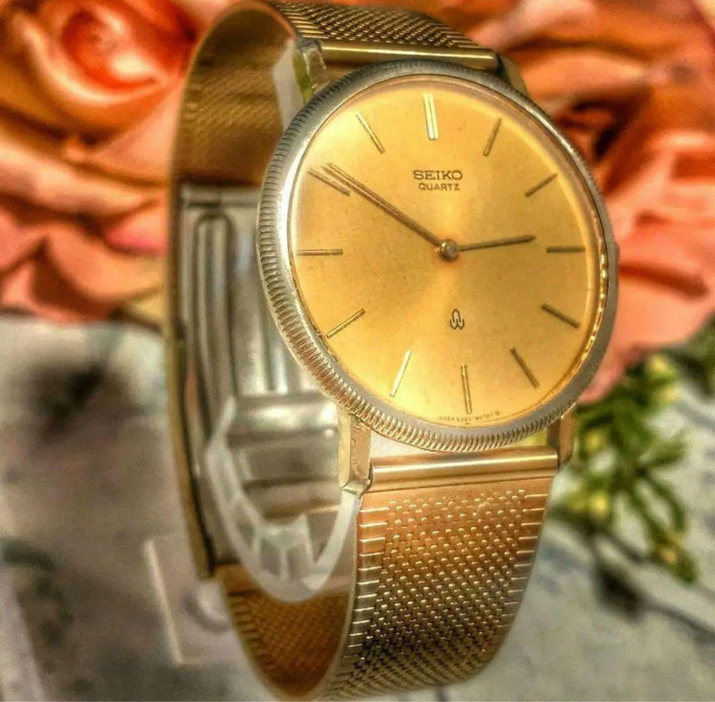 SEIKO Chariot Quartz Gold Case Mens Watch Gold Plated 32mm Not Water-Resistant
