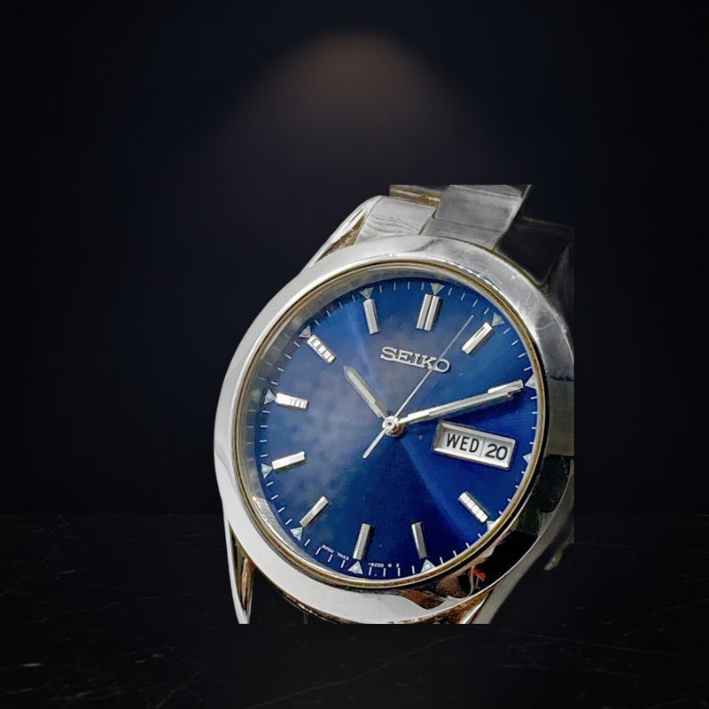 Seiko Mens Quartz Blue Dial Day Date 277 Stainless Wristwatch