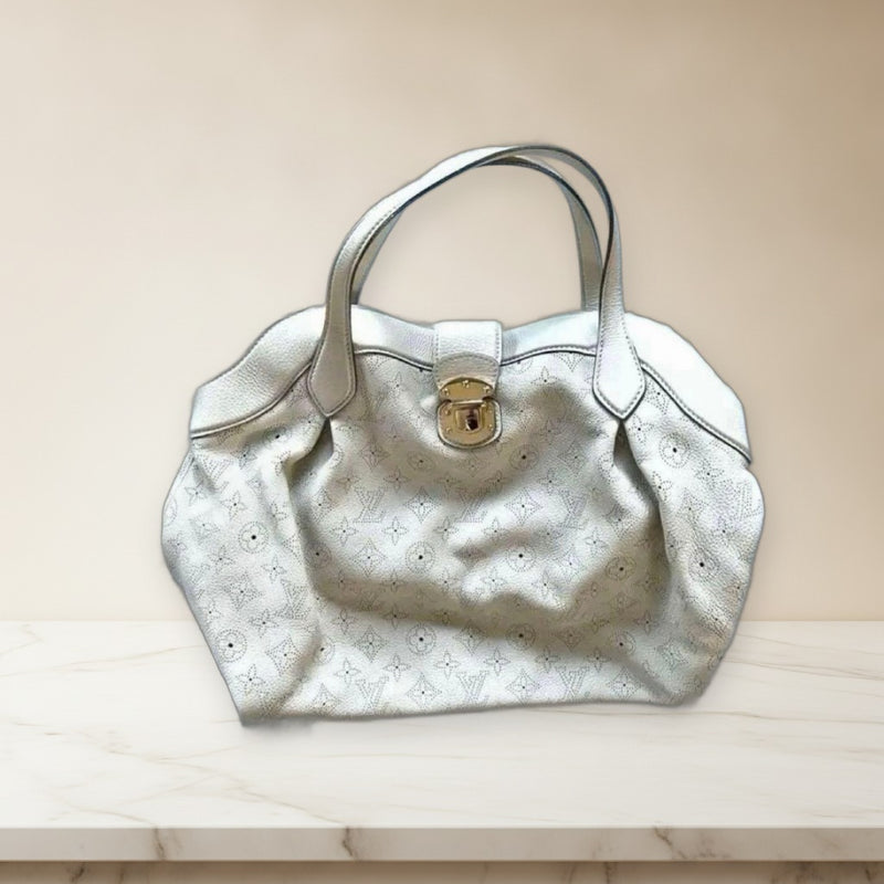 Louis Vuitton Mahina Handbag White Leather Large Bag