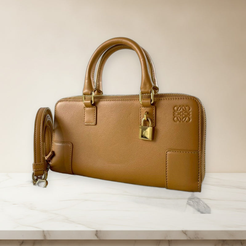 Loewe Amazona Pouch Pochette Anagram Cadena Leather Brown Gold Hardware