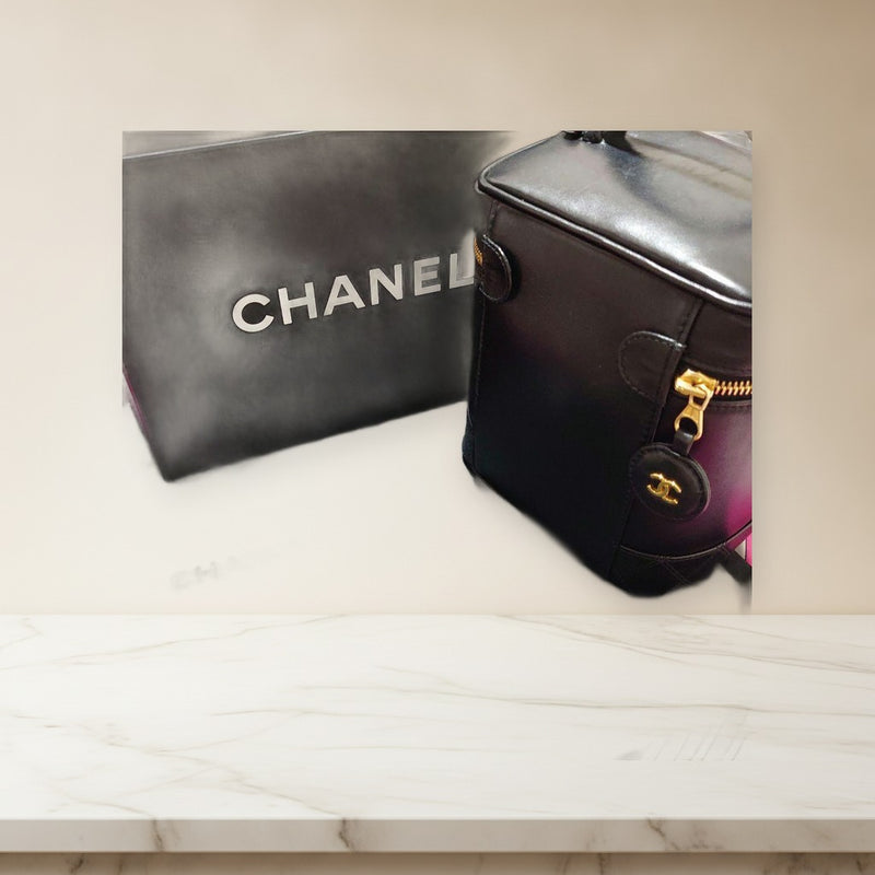 Chanel Handbag Black Leather Zipper Logo Charm