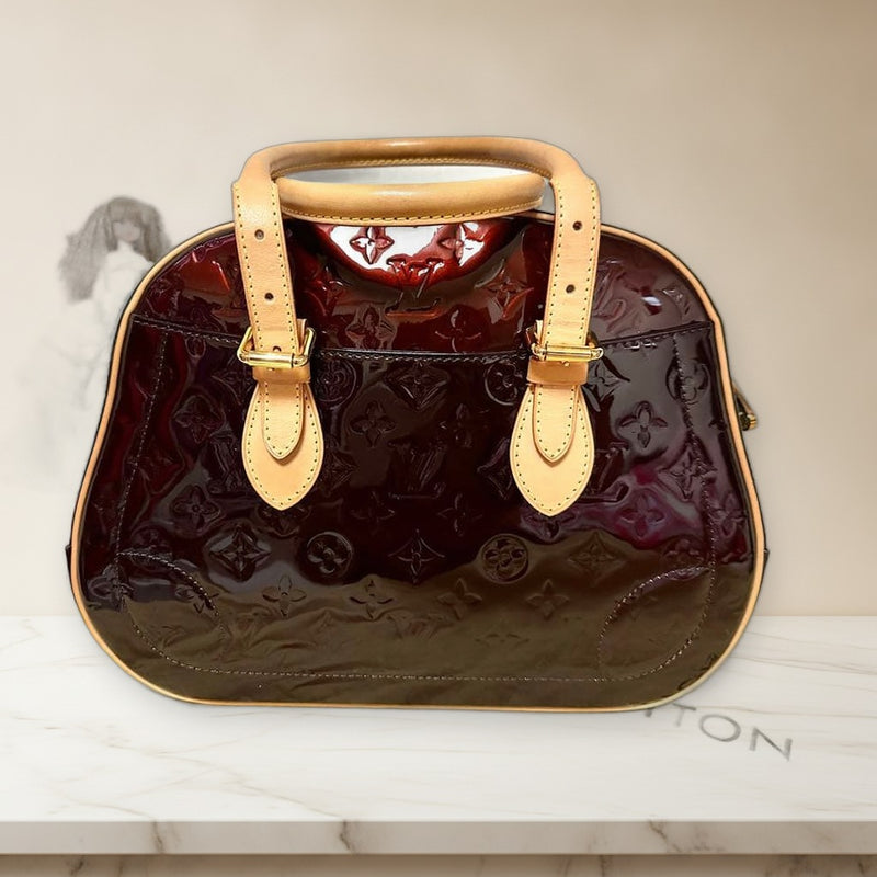 Louis Vuitton Vernis Summit Drive Handbag Amarante Leather Double Zipper