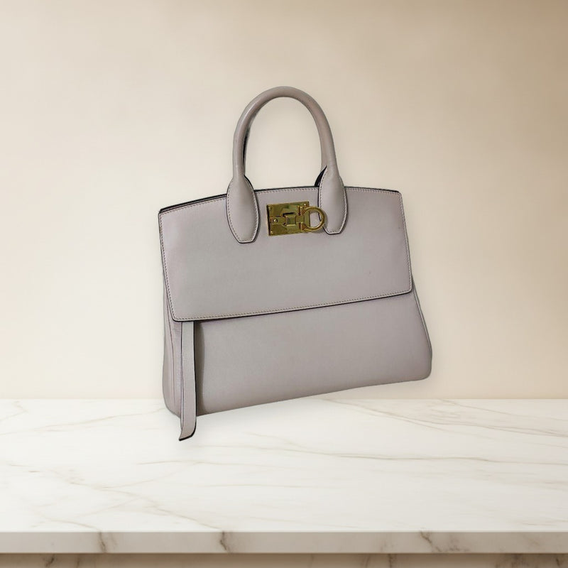 Salvatore Ferragamo Studio Bag 21H159 Small Handbag Leather Light Pink