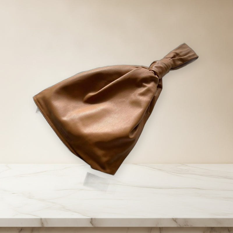 Bottega Veneta Twist Handbag Clutch Camel Calf Leather Gold Zipper