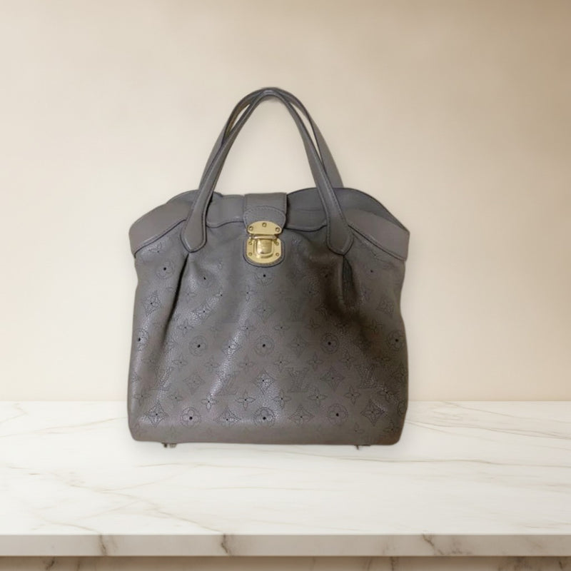 Louis Vuitton Mahina AR0171 Handbag Tote Taupe Leather