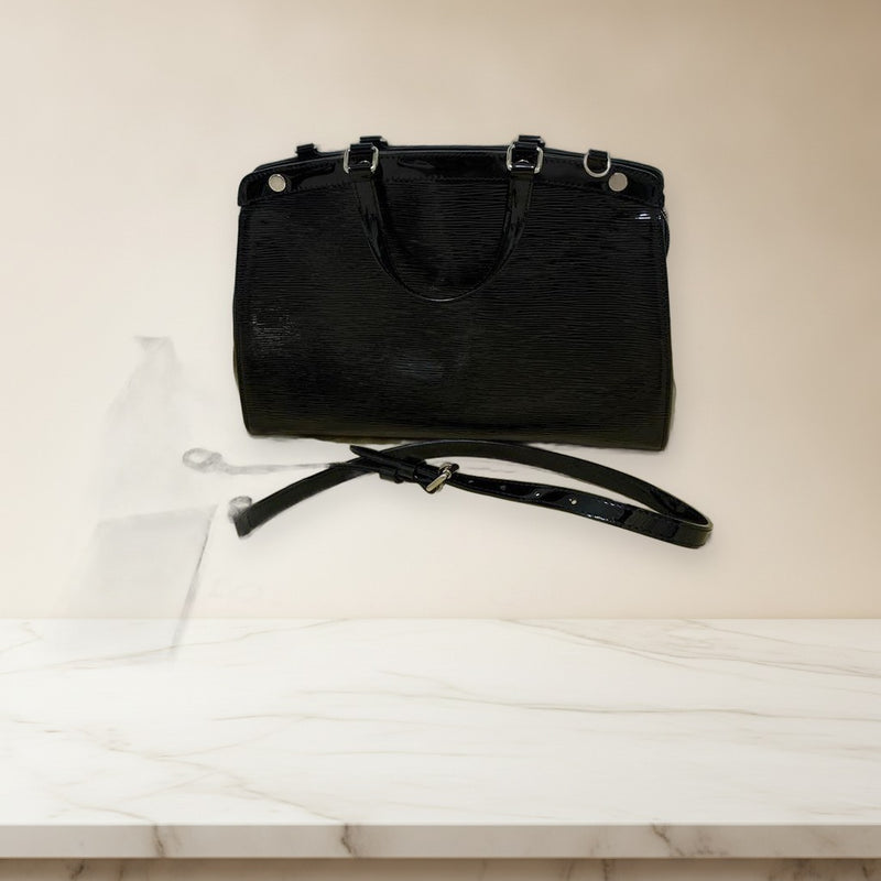 Louis Vuitton Brea Mm M40328 Handbag Epi Patent Leather Black Shoulder Strap