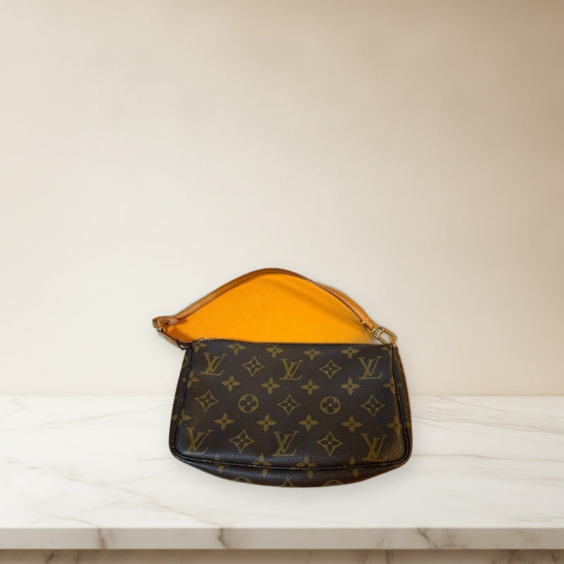 Louis Vuitton Monogram Accessory Pouch Handbag Brown Leather Cowhide Strap