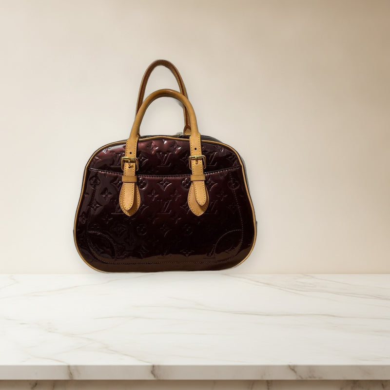Louis Vuitton Vernis Summit Drive Handbag Amarante Patent Leather