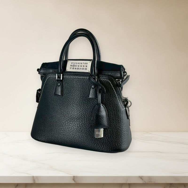 Maison Margiela 5AC S56WG0082 Shoulder Handbag Grain Leather Black