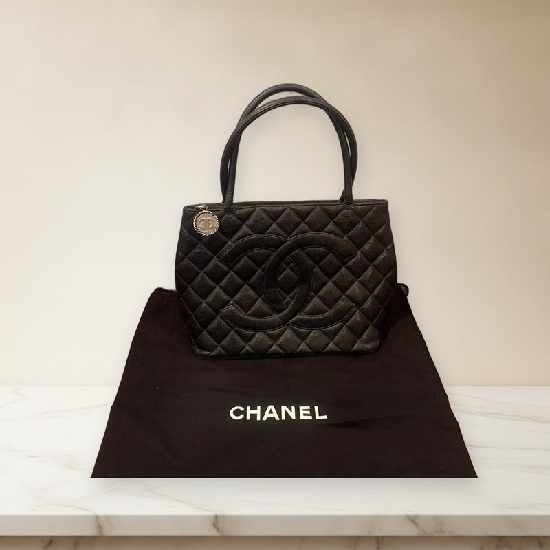 Chanel Handbag Shoulder Bag Leather